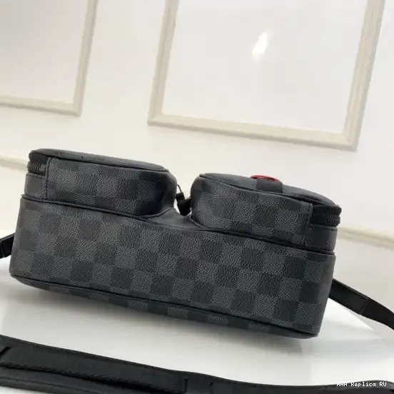 Aaa replica bags UTILITY VUITTON MESSENGER LOUIS BAG 0503